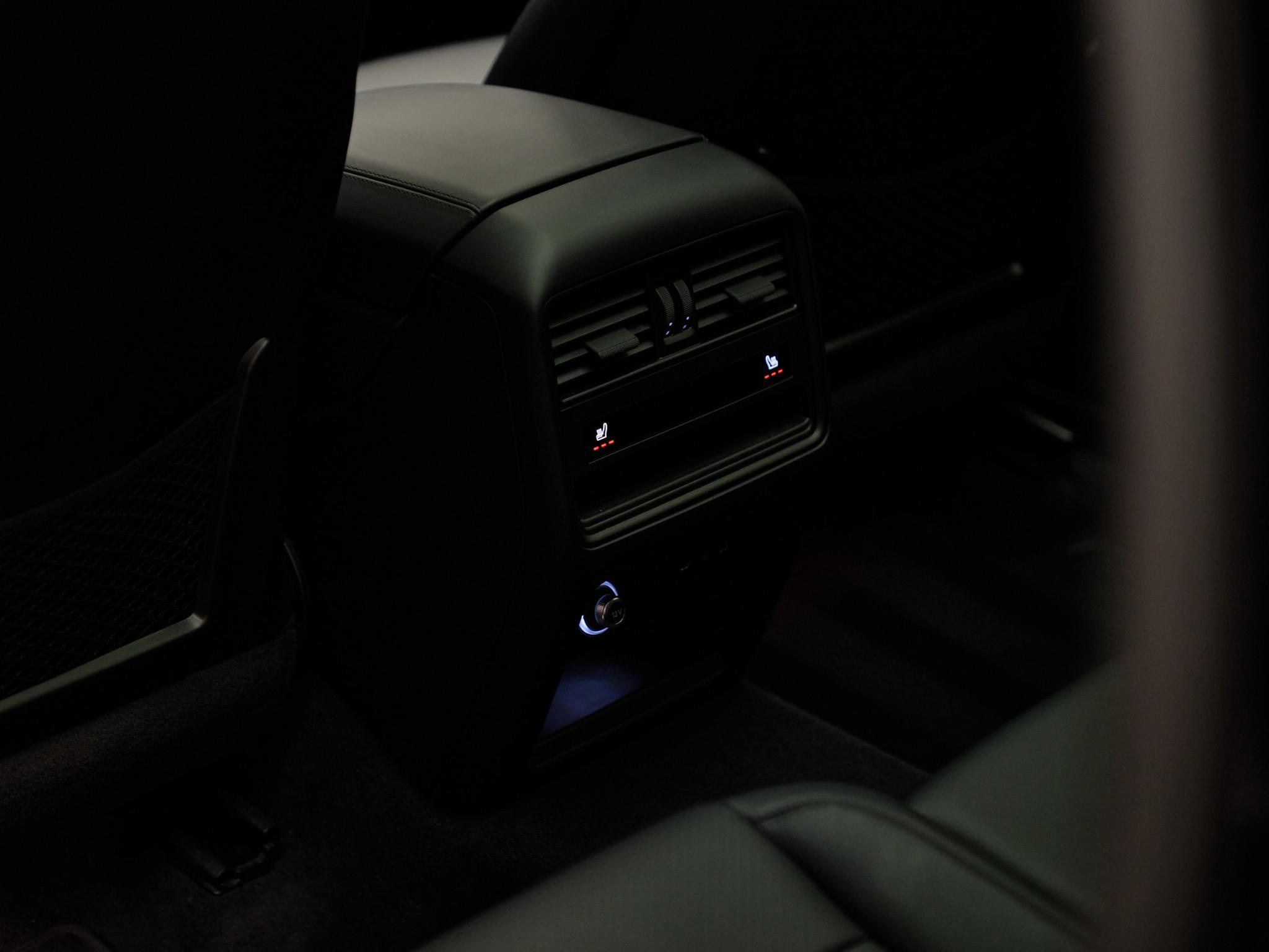 Porsche Cayenne - 28