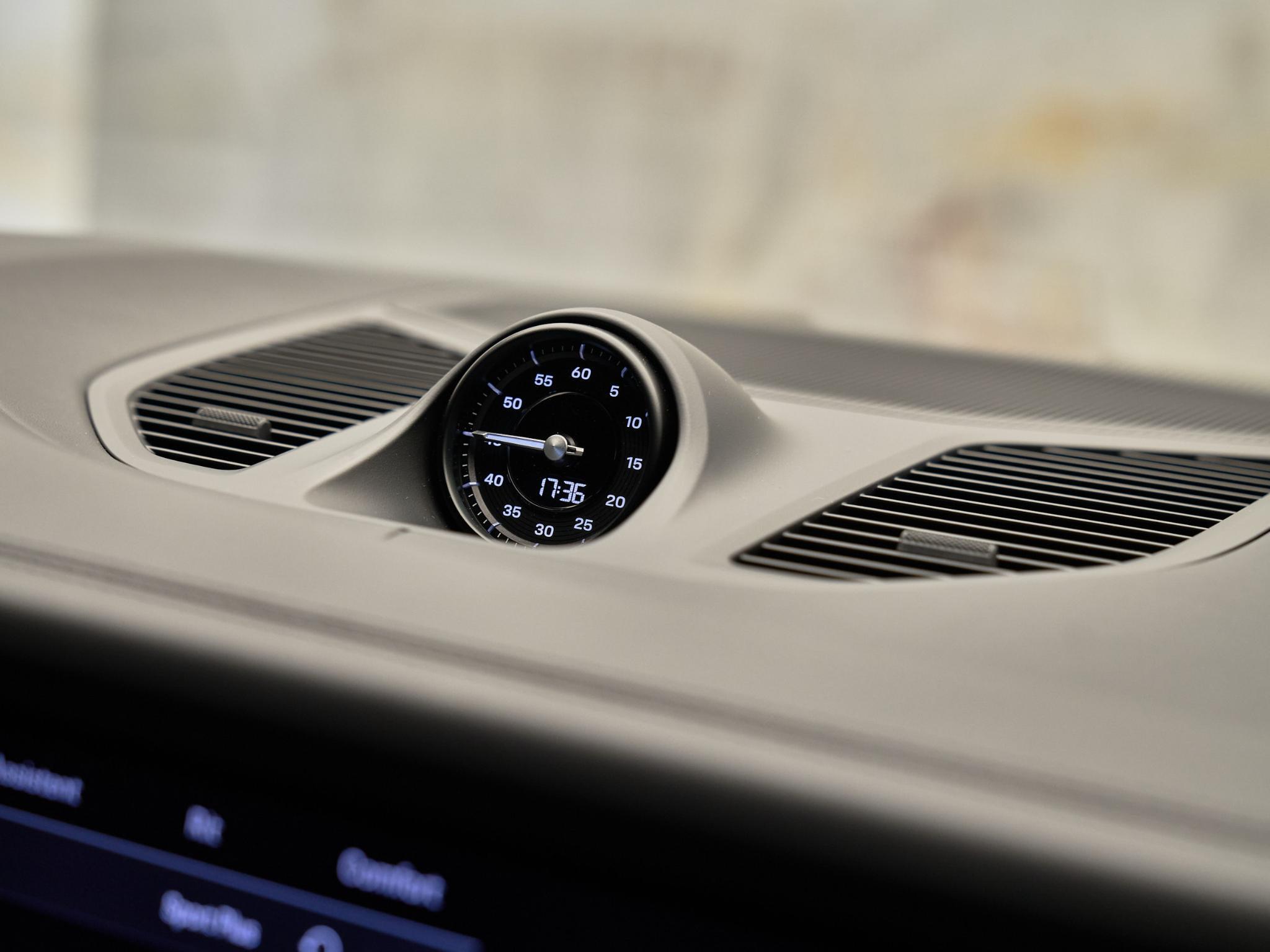 Porsche Cayenne - 17