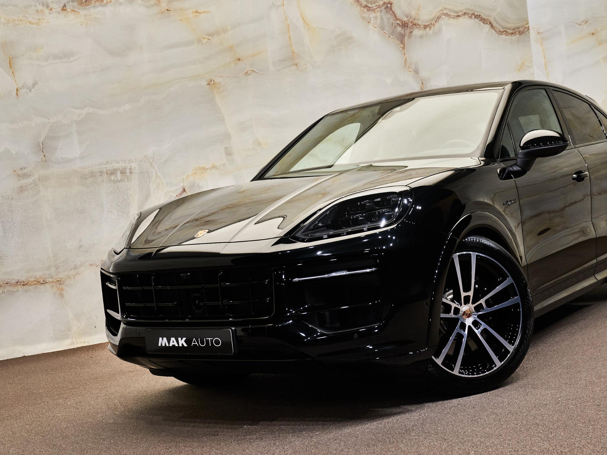Porsche Cayenne - 4