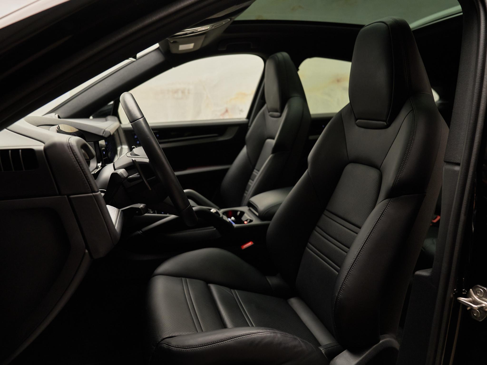 Porsche Cayenne - 7