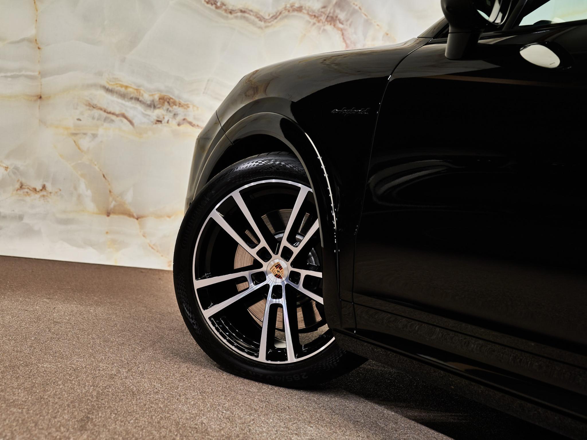 Porsche Cayenne - 30