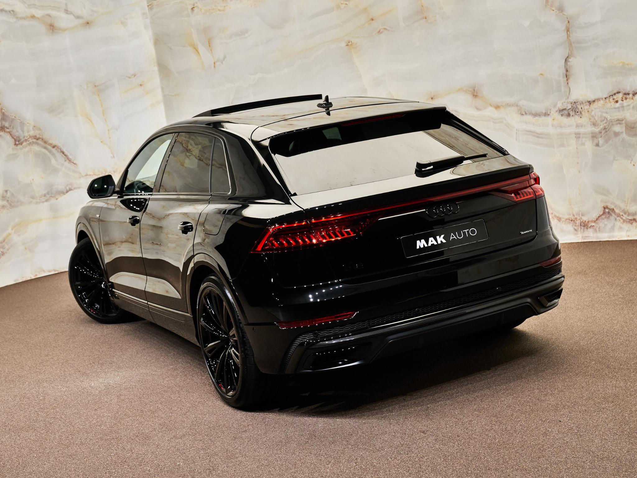 Audi Q8 - 30