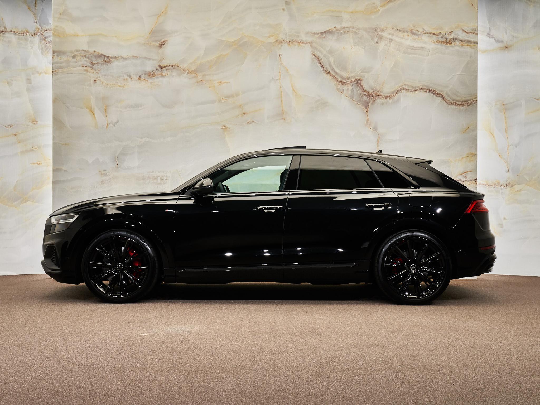 Audi Q8 - 2