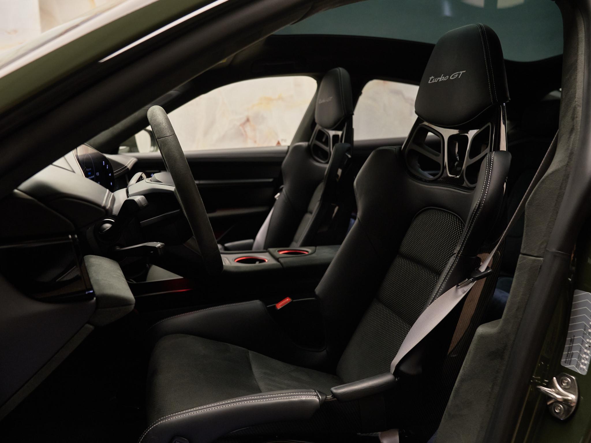 Porsche Taycan - 9