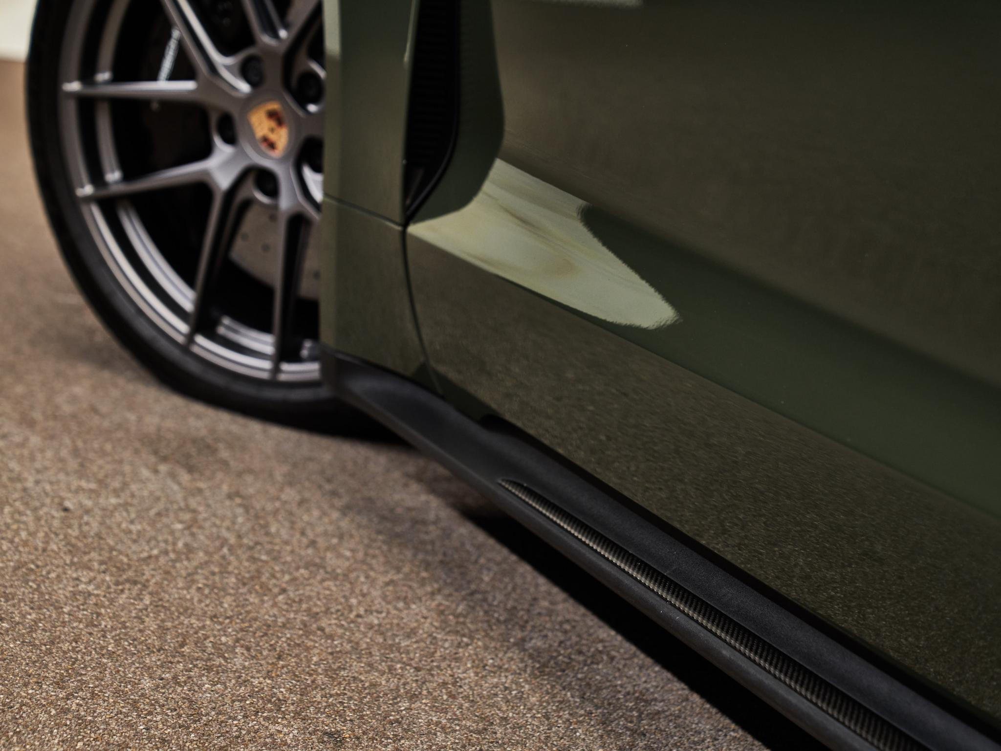 Porsche Taycan - 6