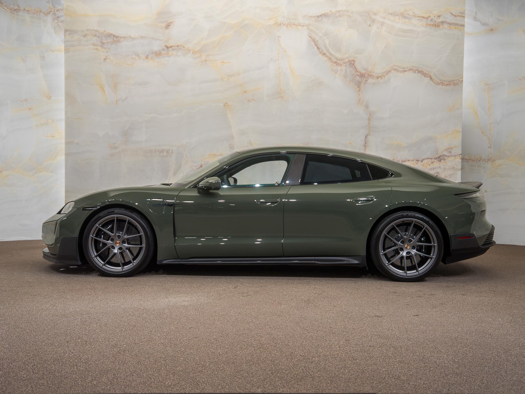 Porsche Taycan - 2