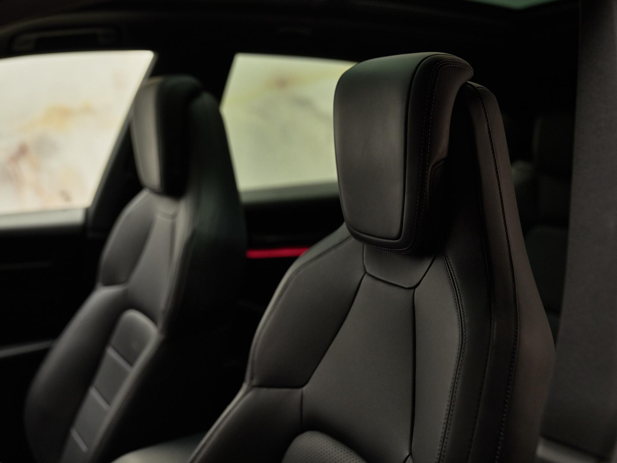 Porsche Macan - 24