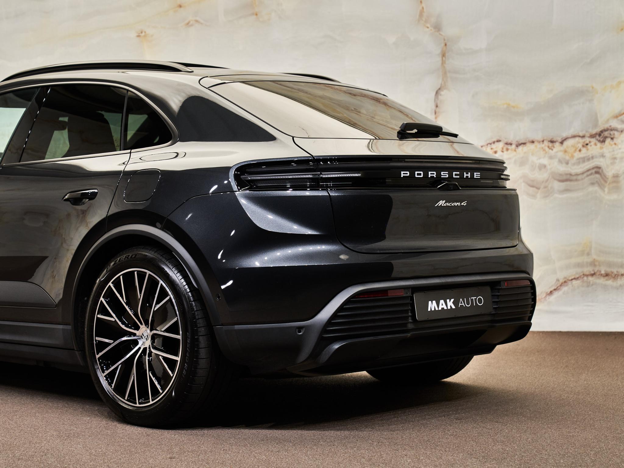 Porsche Macan - 5