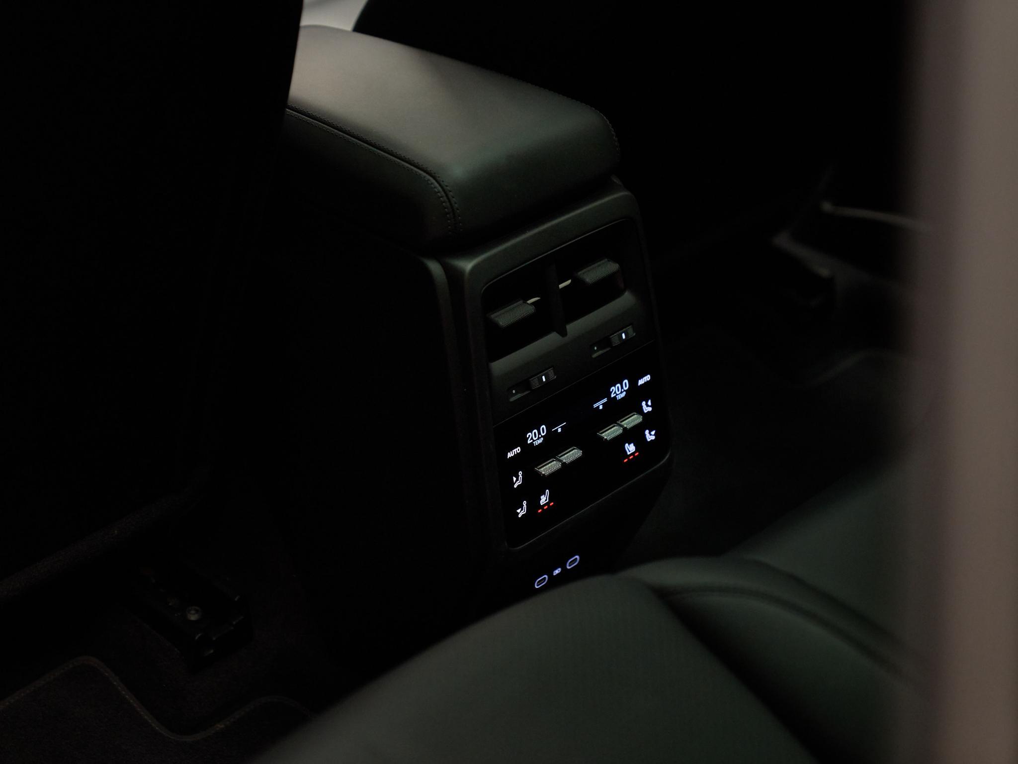 Porsche Macan - 26