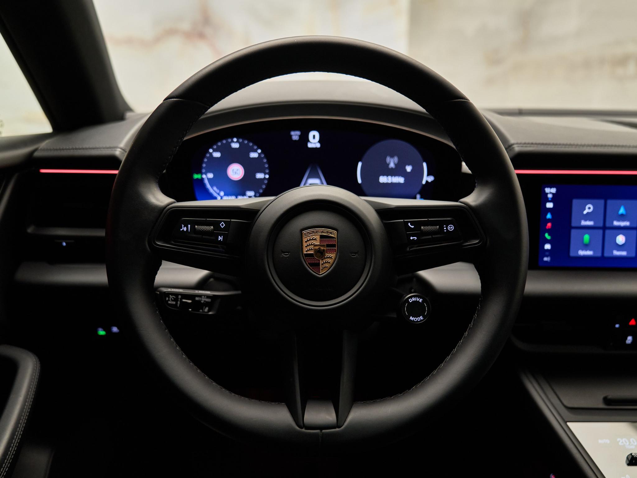 Porsche Macan - 17