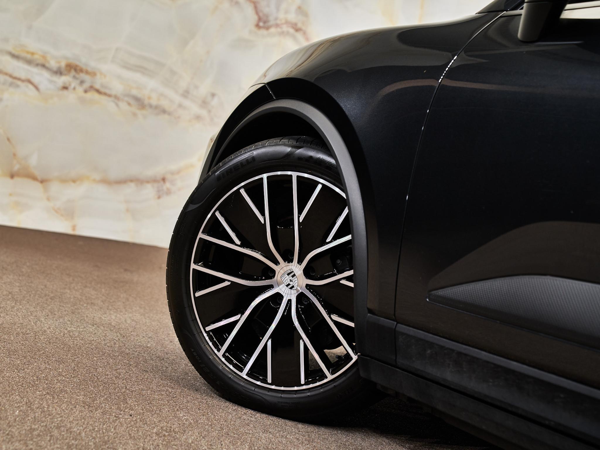 Porsche Macan - 28