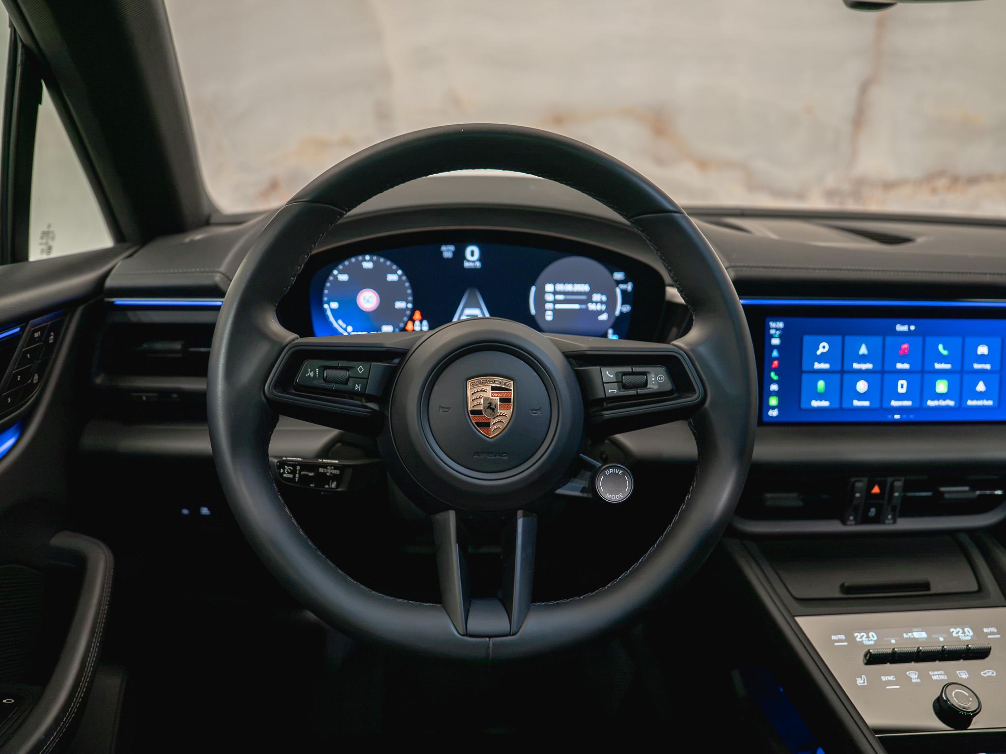 Porsche Macan - 12