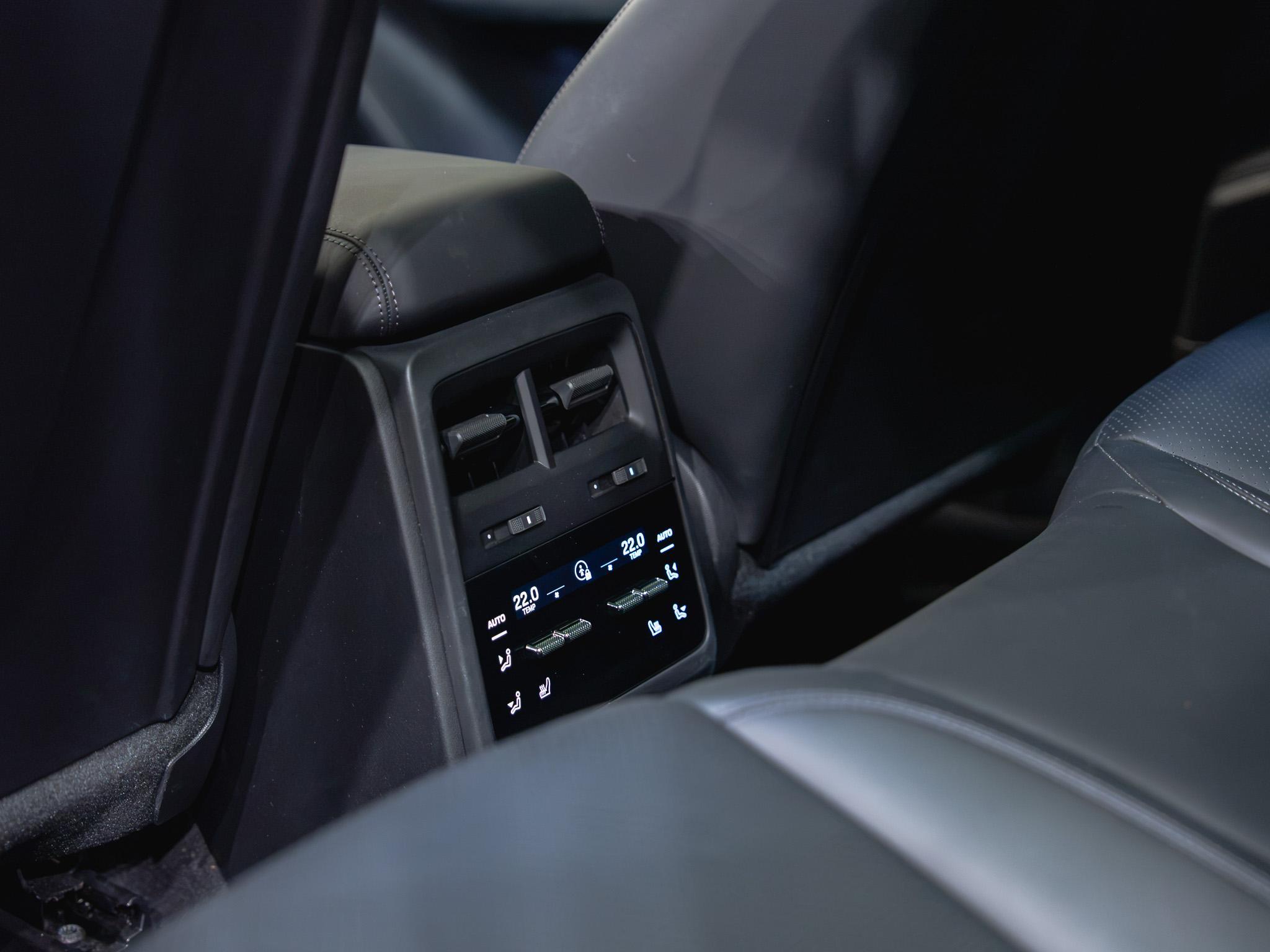 Porsche Macan - 16