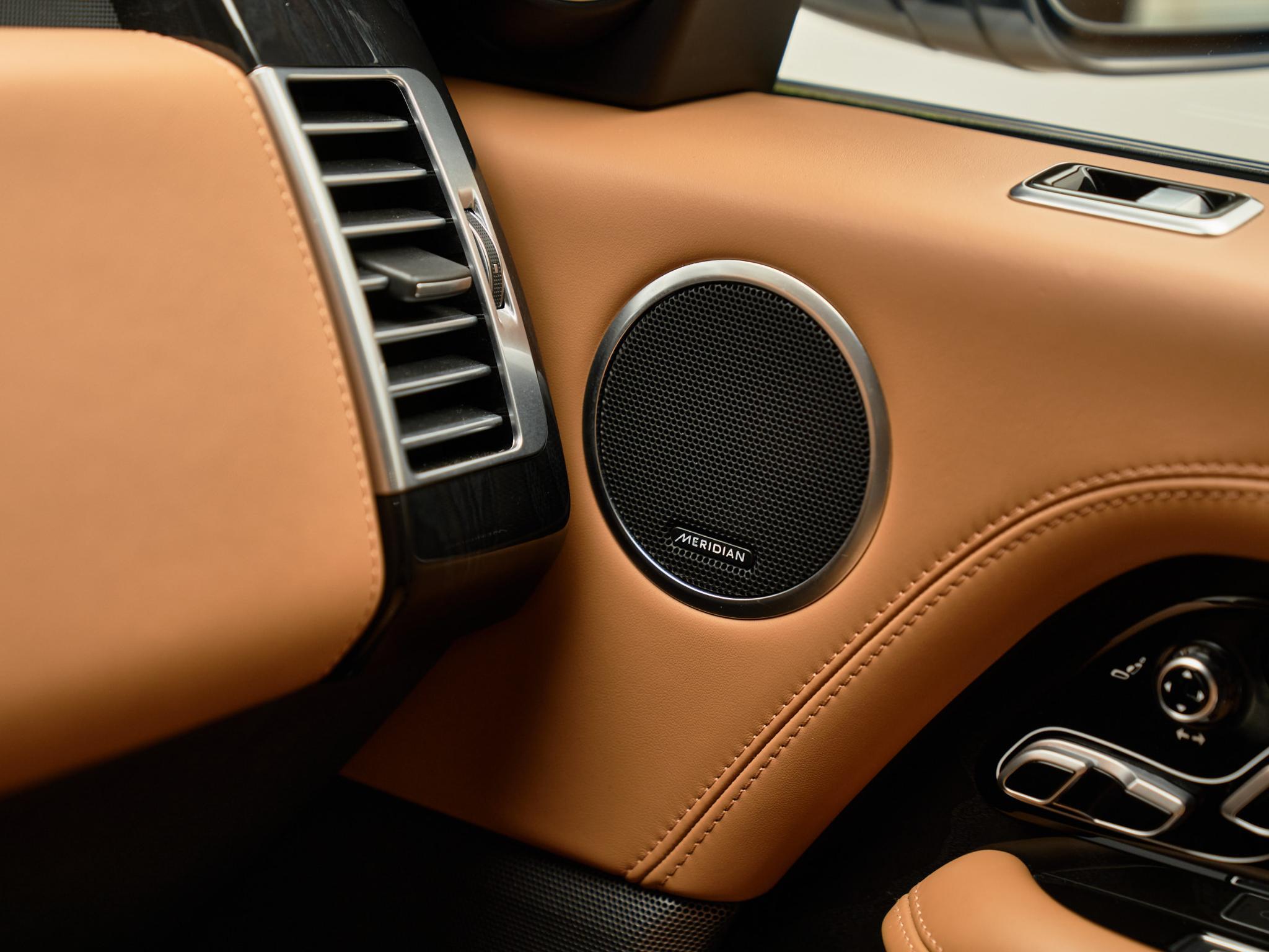 Land Rover Range Rover - 12