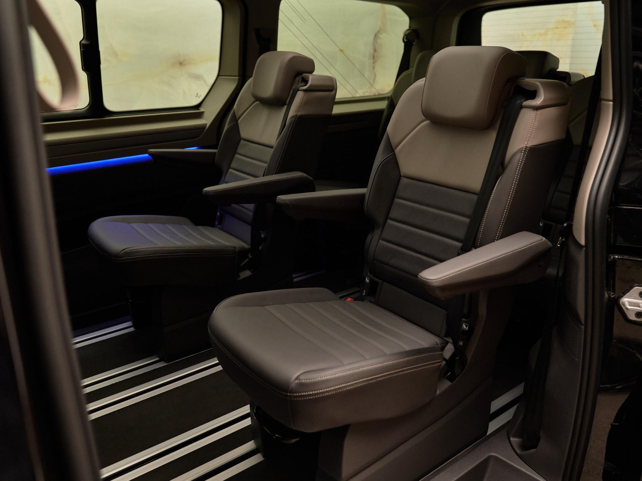 Volkswagen Multivan - 26