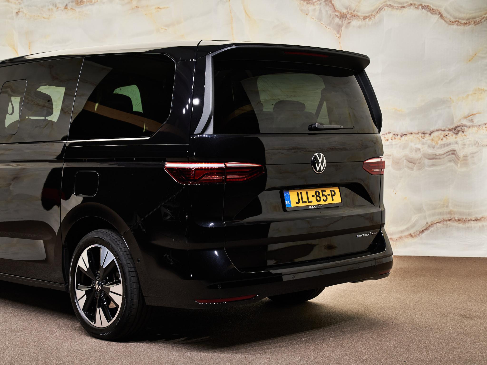 Volkswagen Multivan - 5