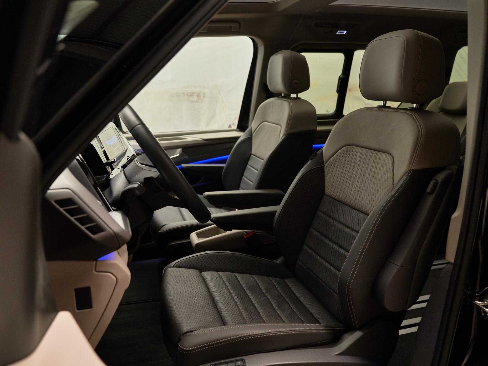 Volkswagen Multivan - 8