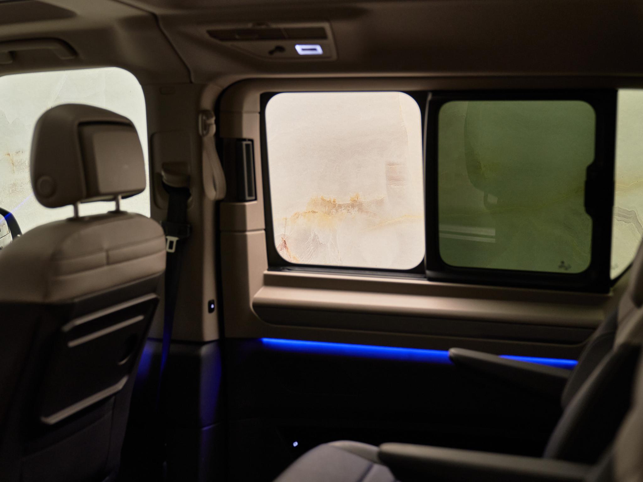 Volkswagen Multivan - 12