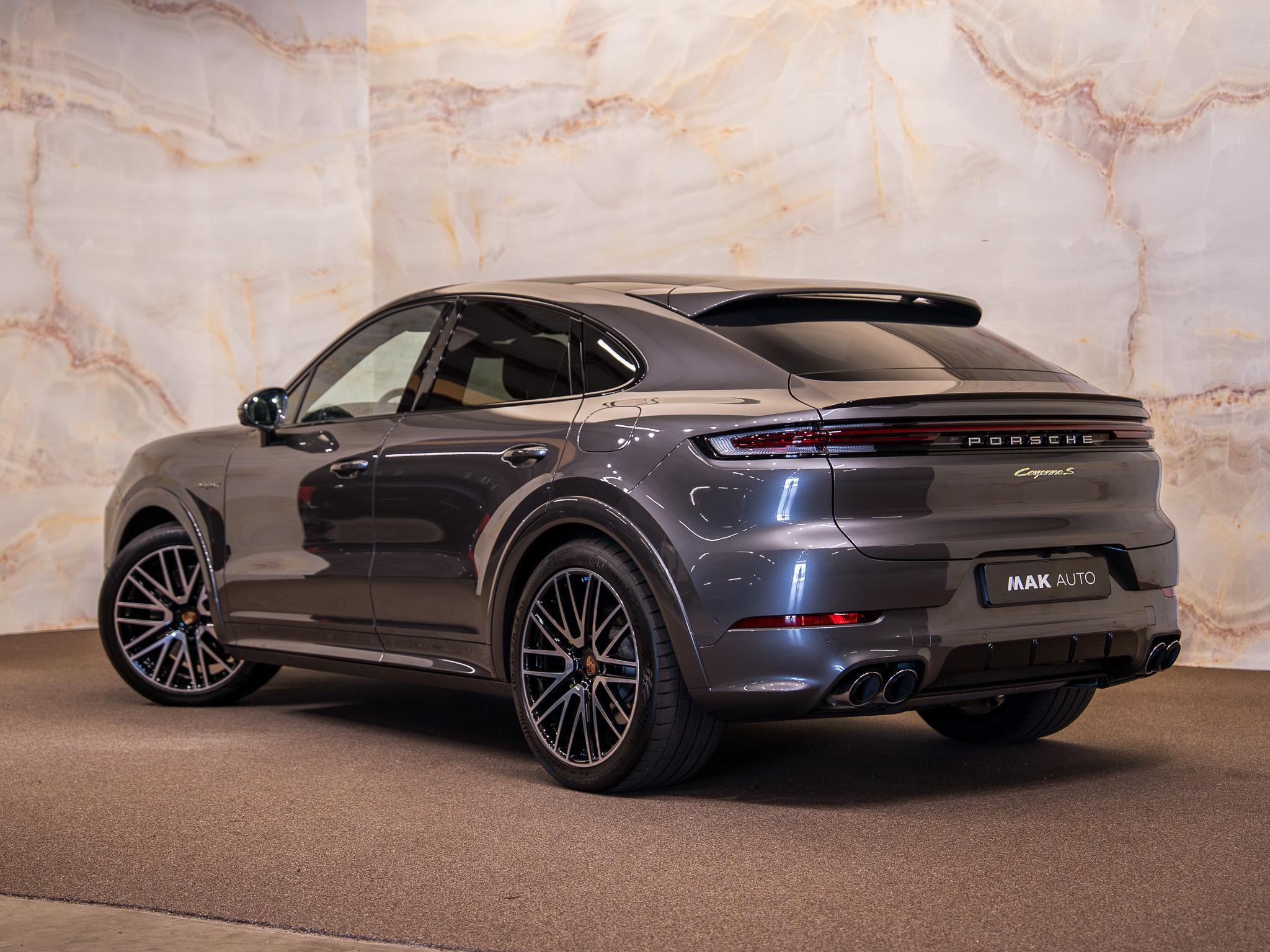 Porsche Cayenne - 3