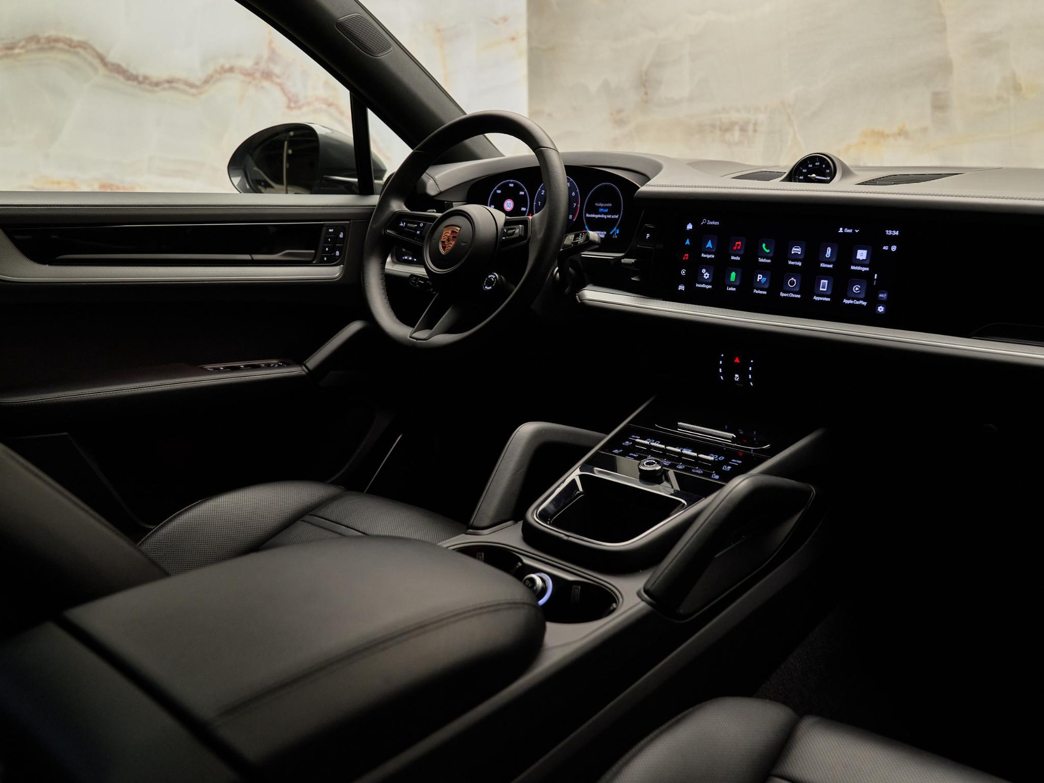 Porsche Cayenne - 8