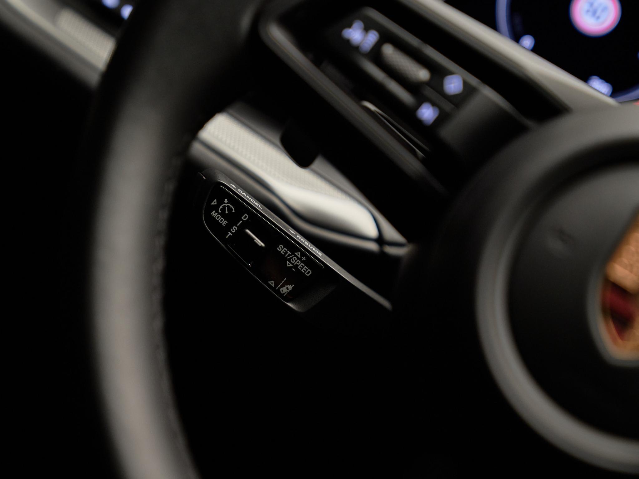 Porsche Cayenne - 20