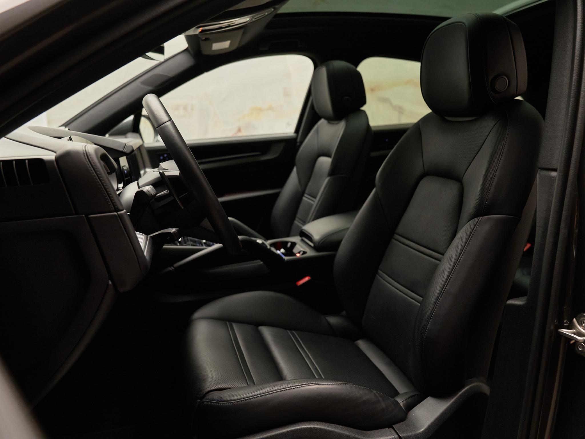 Porsche Cayenne - 7