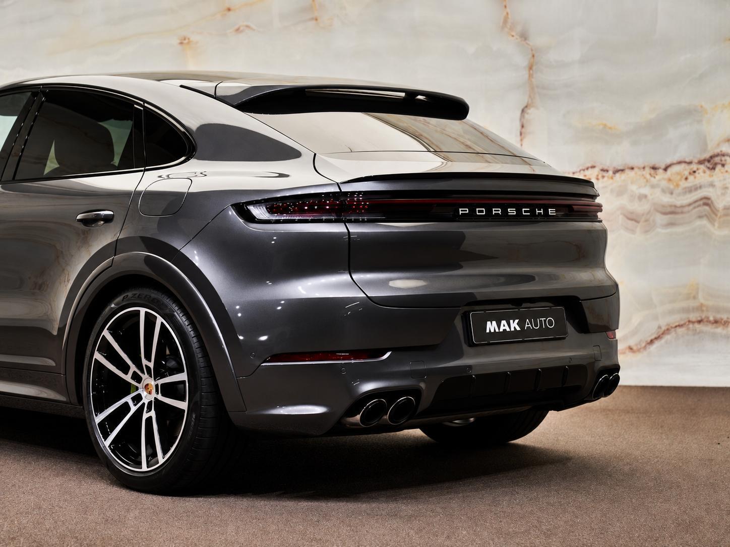 Porsche Cayenne - 5