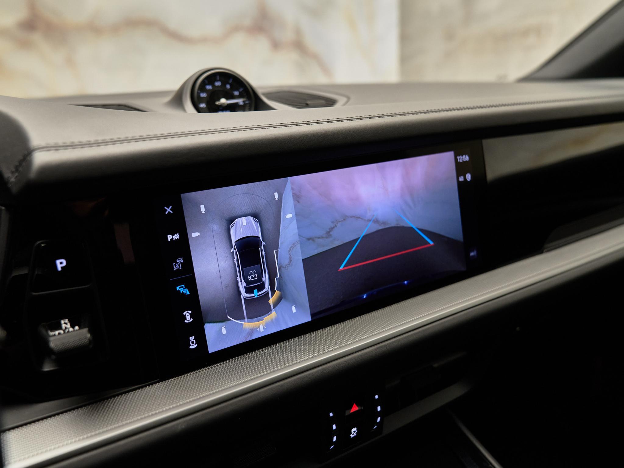 Porsche Cayenne - 14