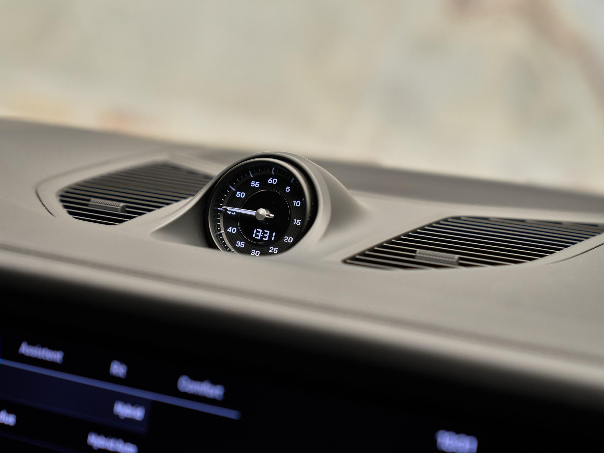 Porsche Cayenne - 17