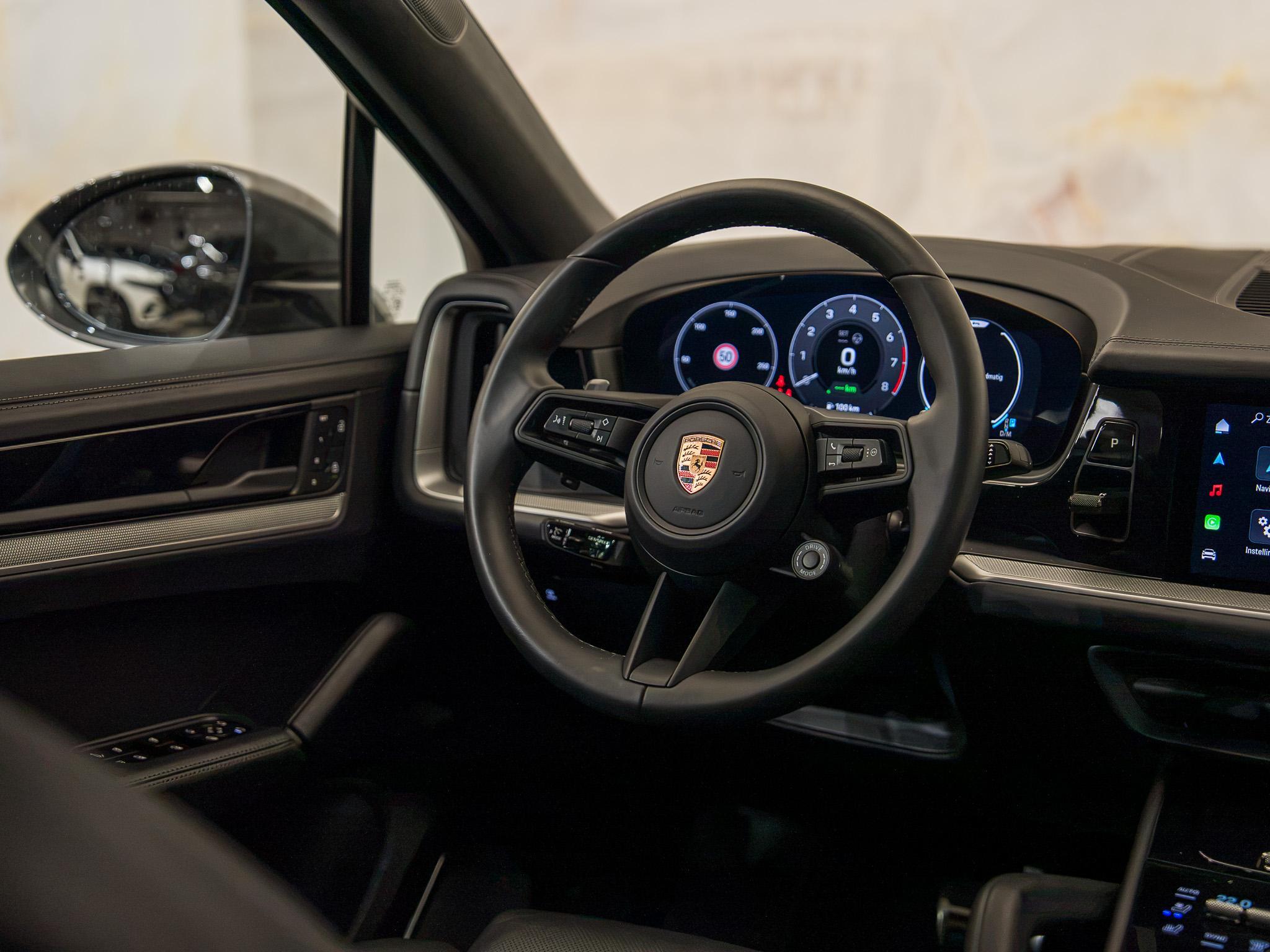 Porsche Cayenne - 15