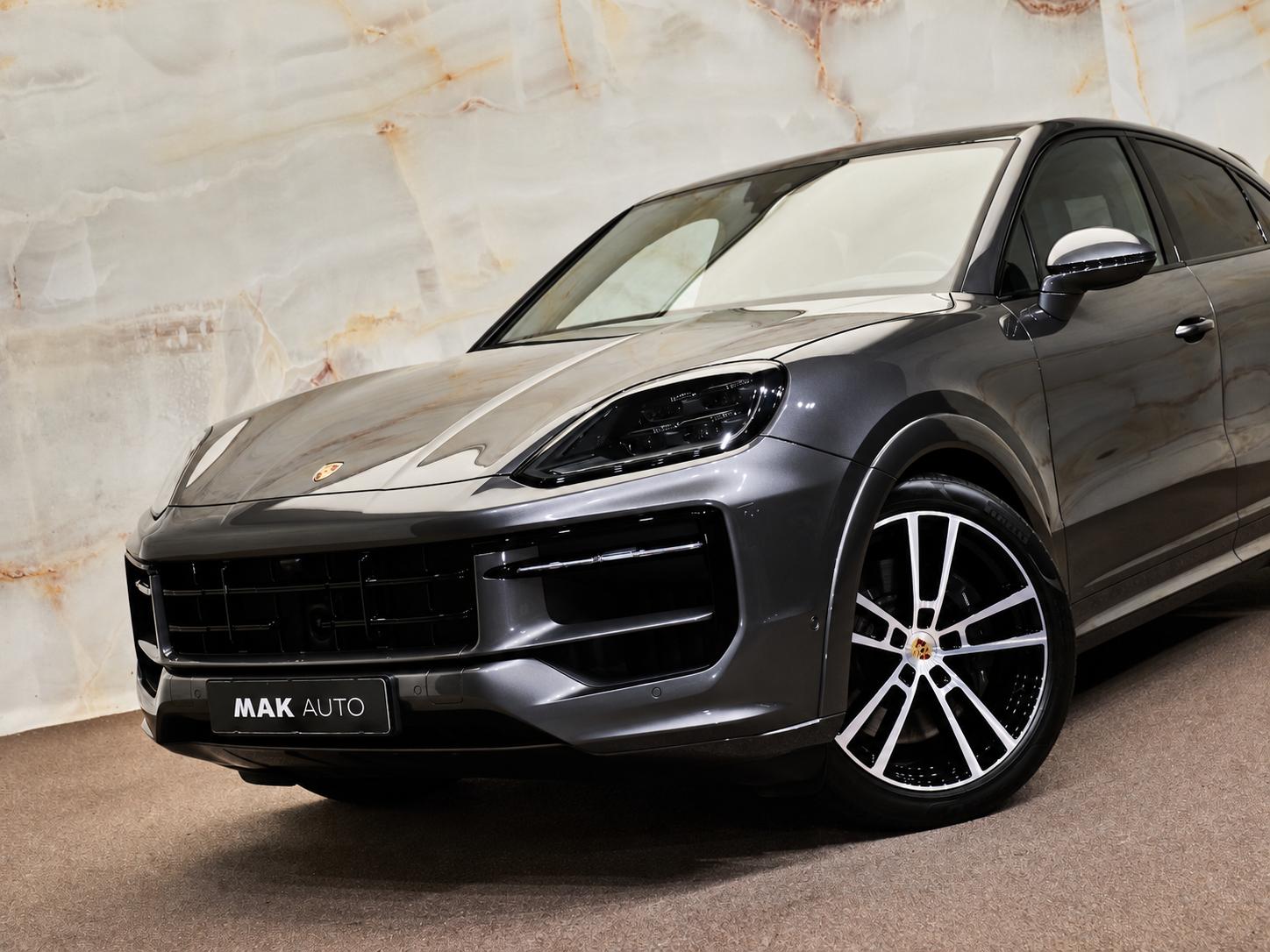 Porsche Cayenne - 4