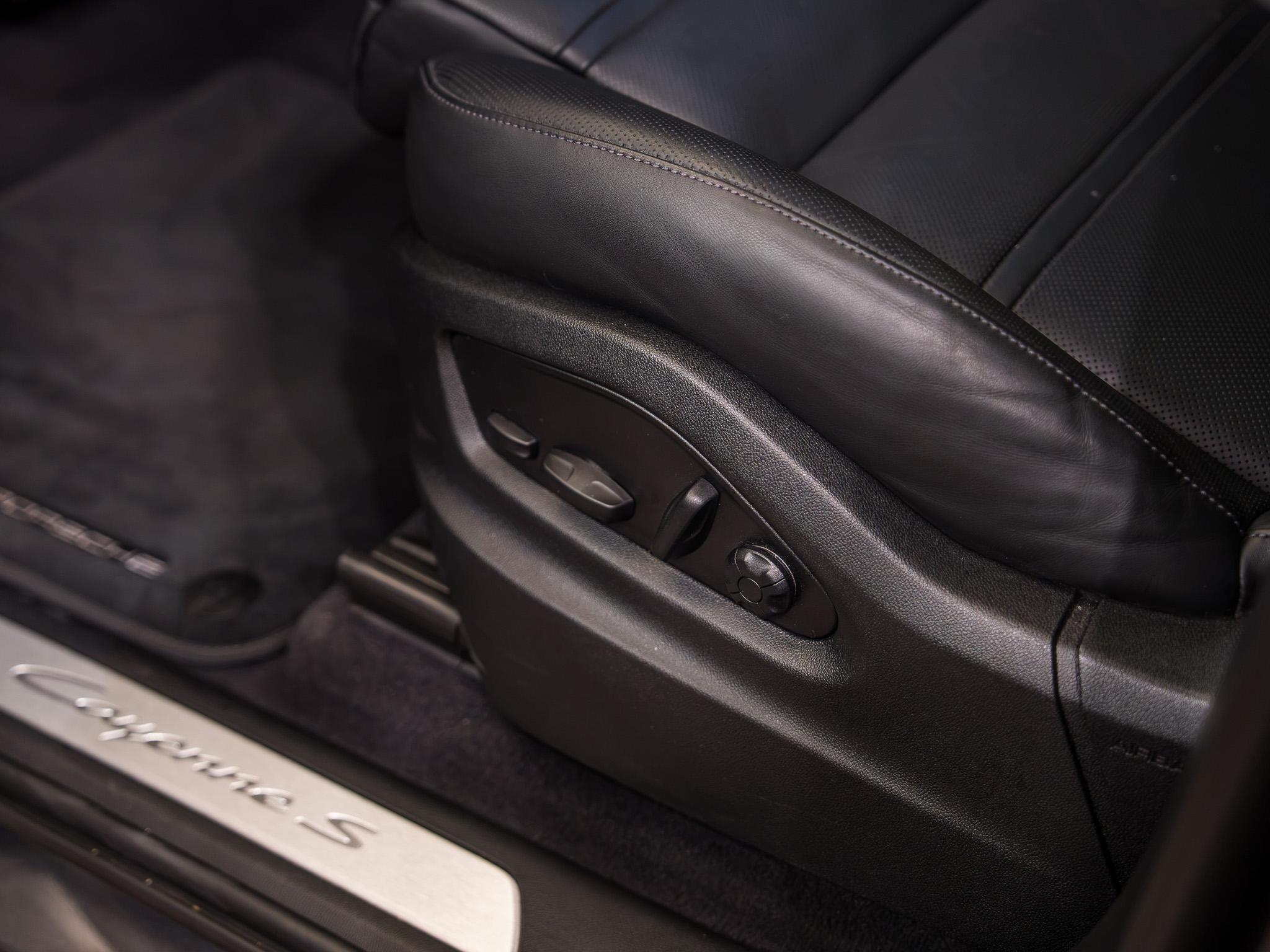 Porsche Cayenne - 7