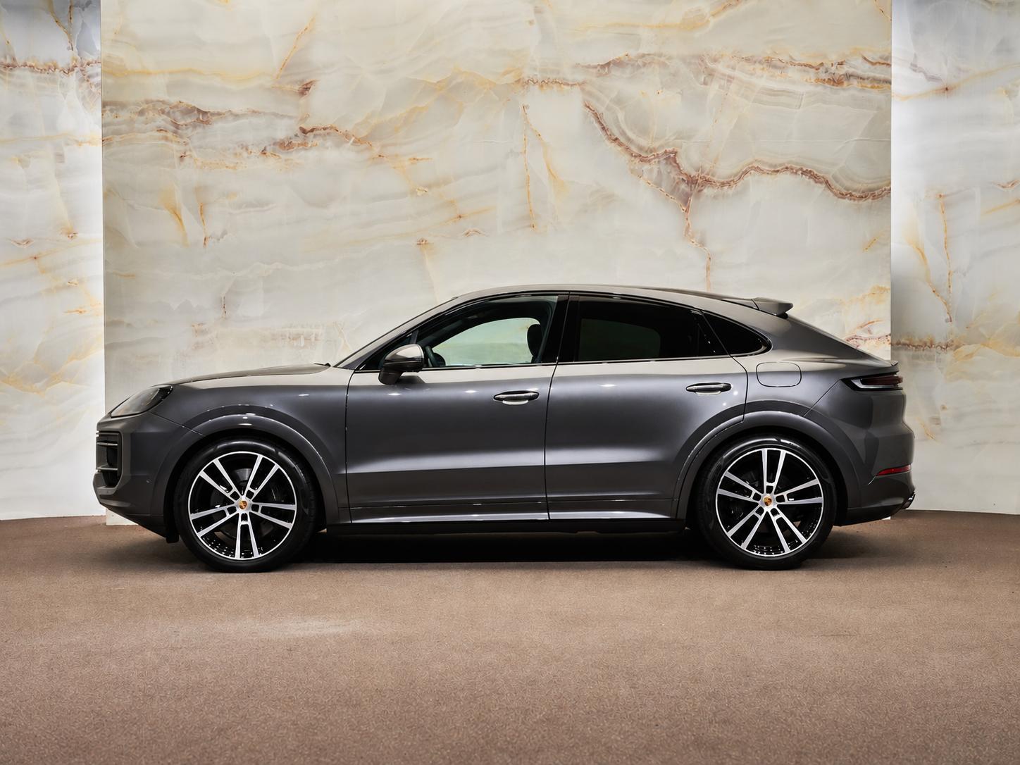 Porsche Cayenne - 2
