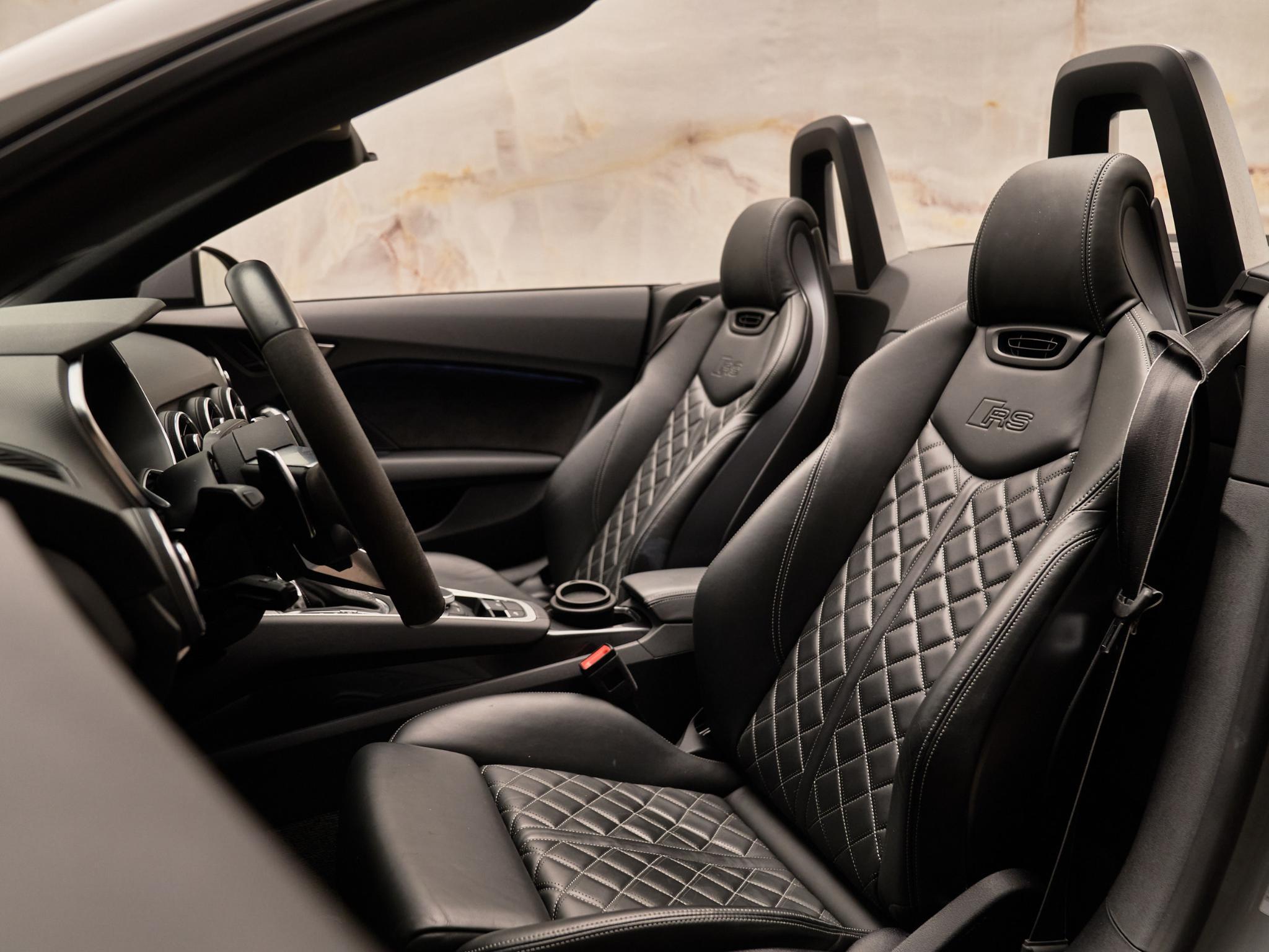 Audi TT RS - 7