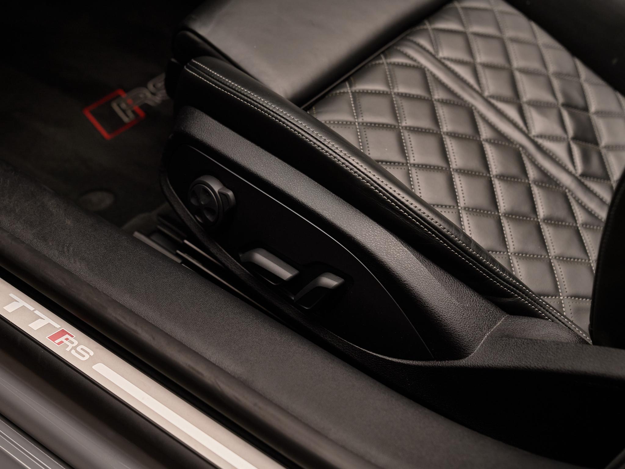 Audi TT RS - 9