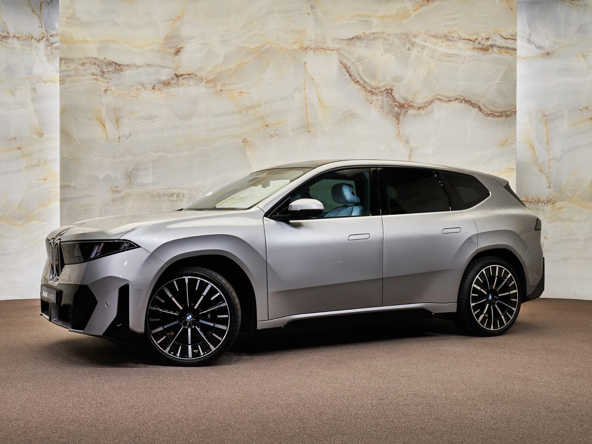BMW iX3 - 33