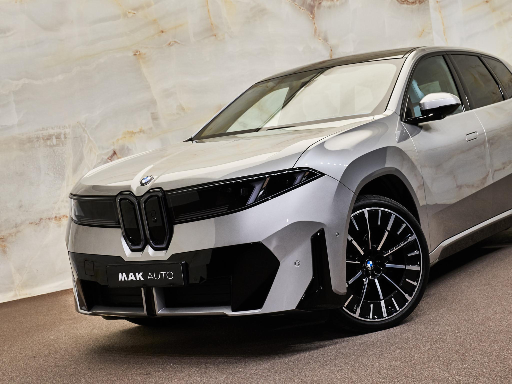 BMW iX3 - 4