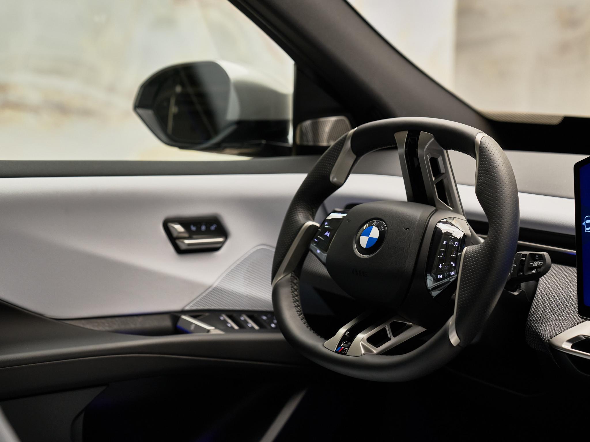 BMW iX3 - 26