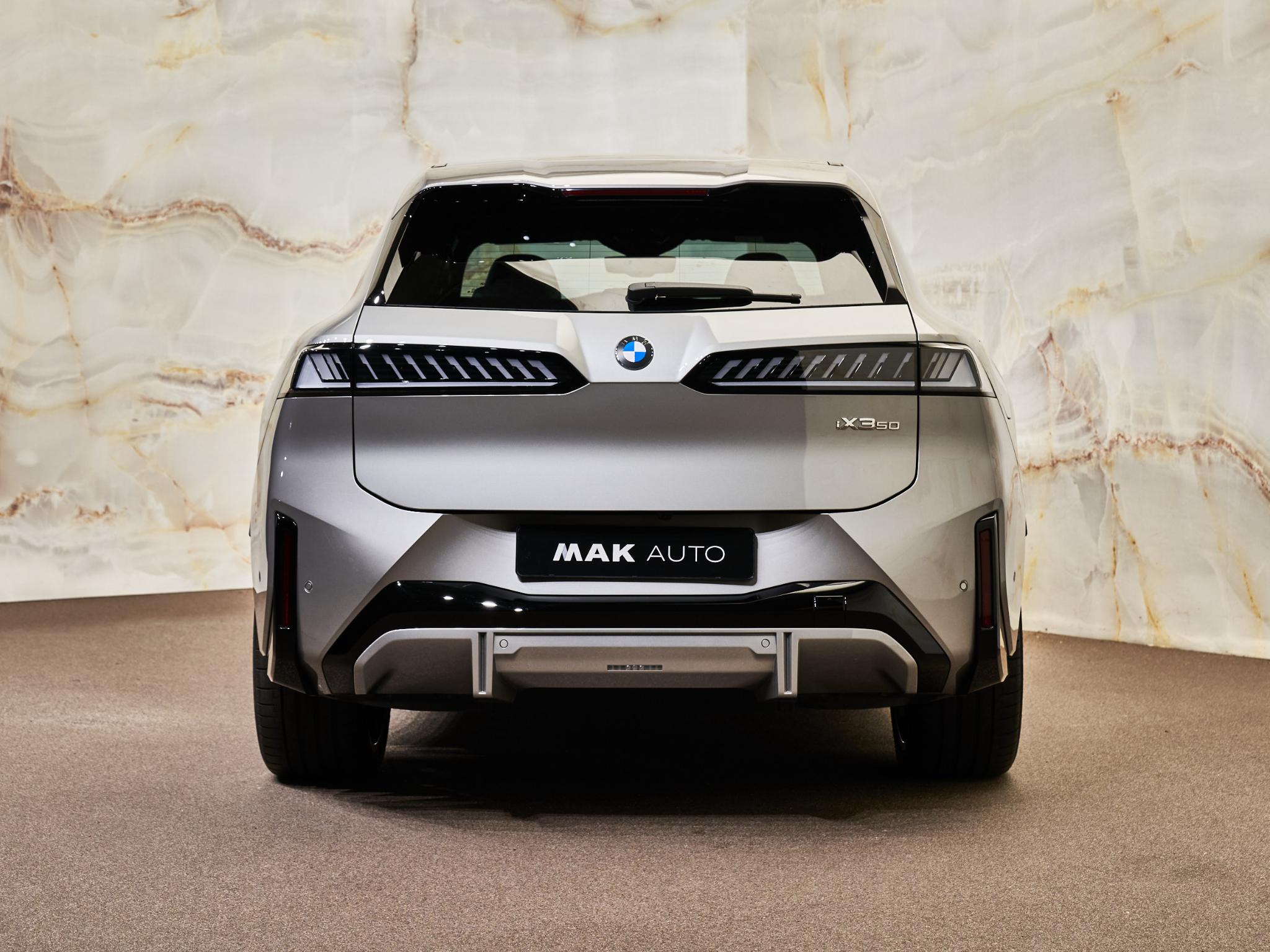 BMW iX3 - 35