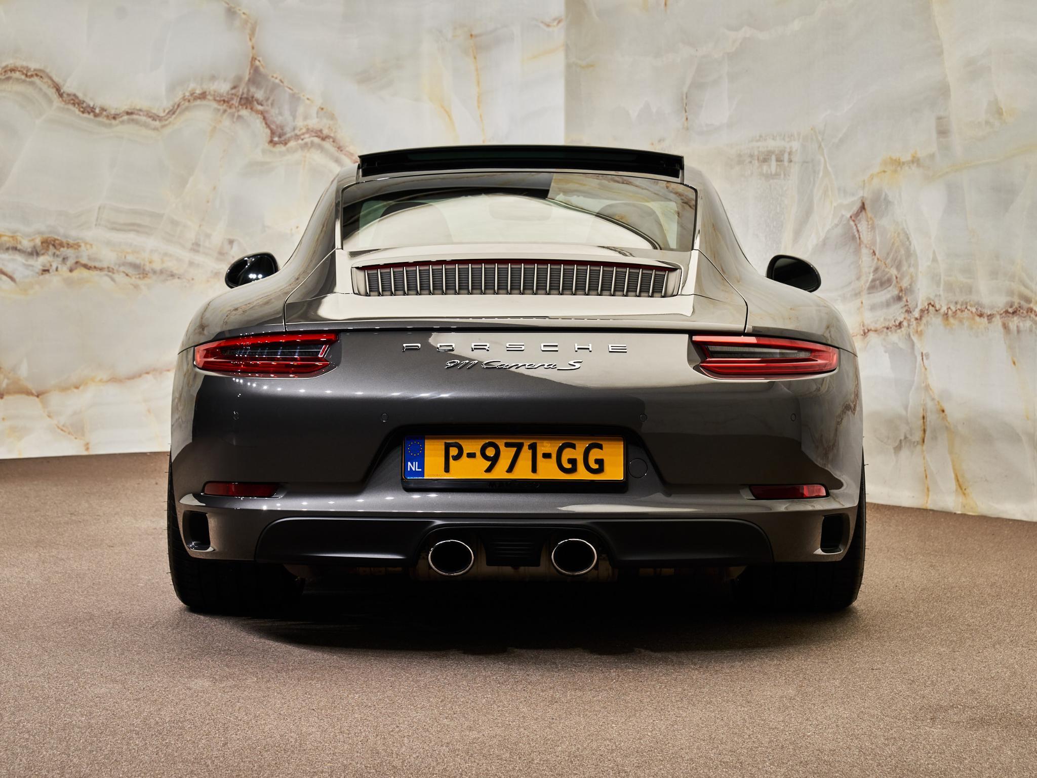 Porsche 911 - 32