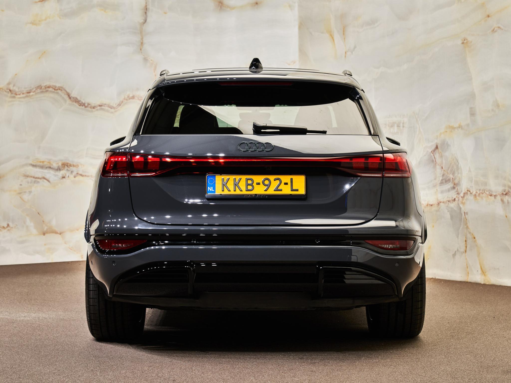 Audi SQ6 e-tron - 34