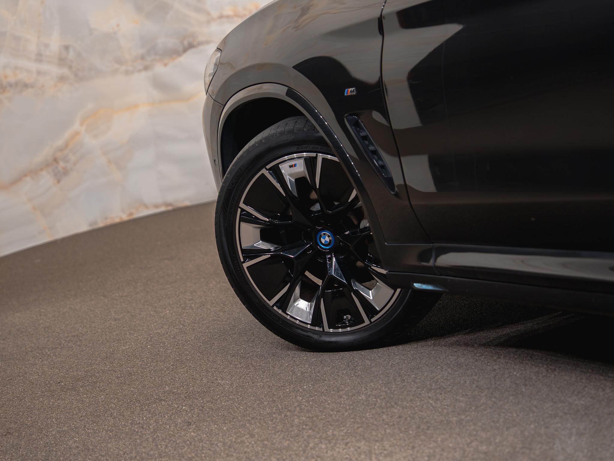 BMW iX3 - 18