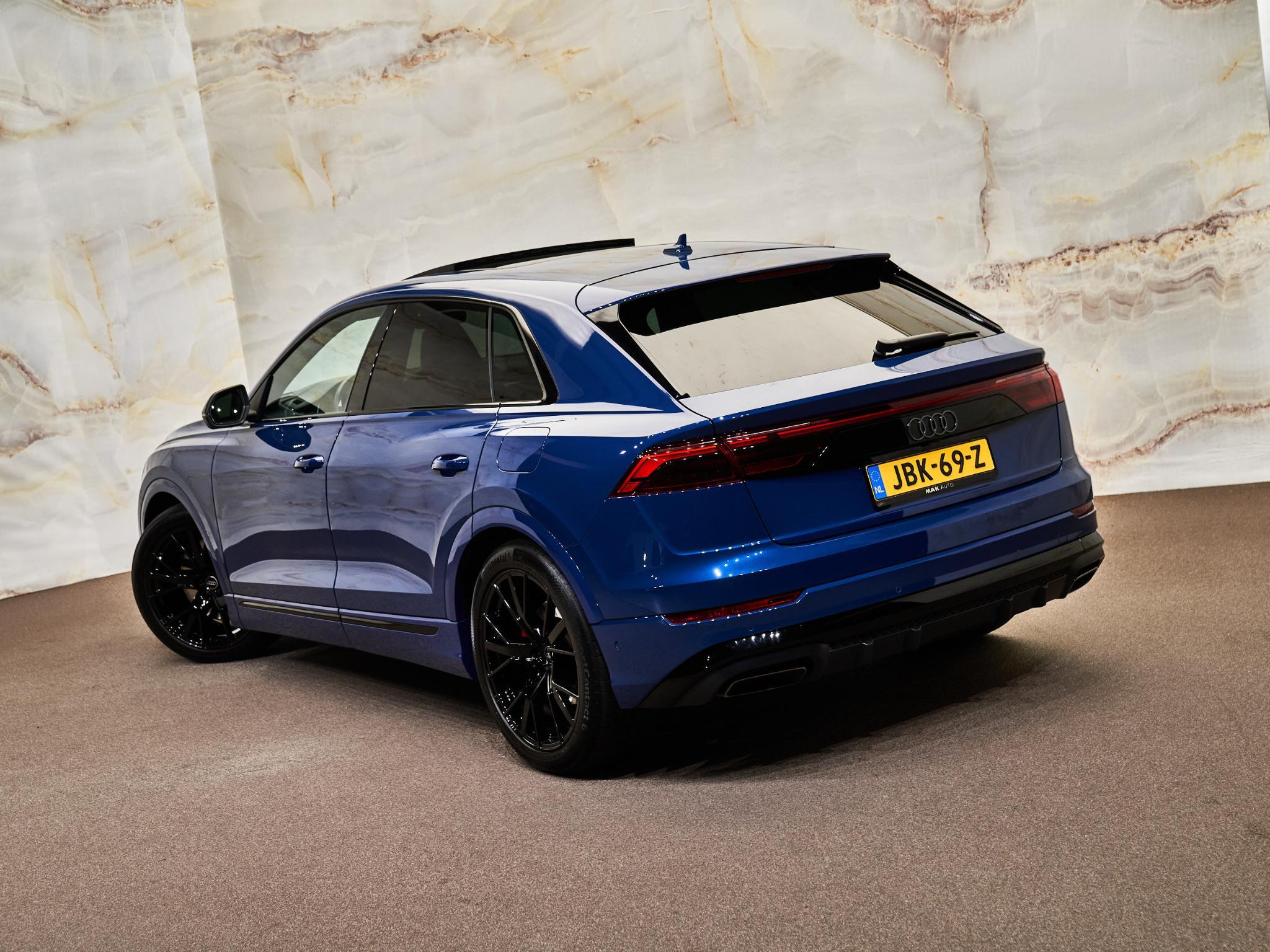 Audi Q8 - 32