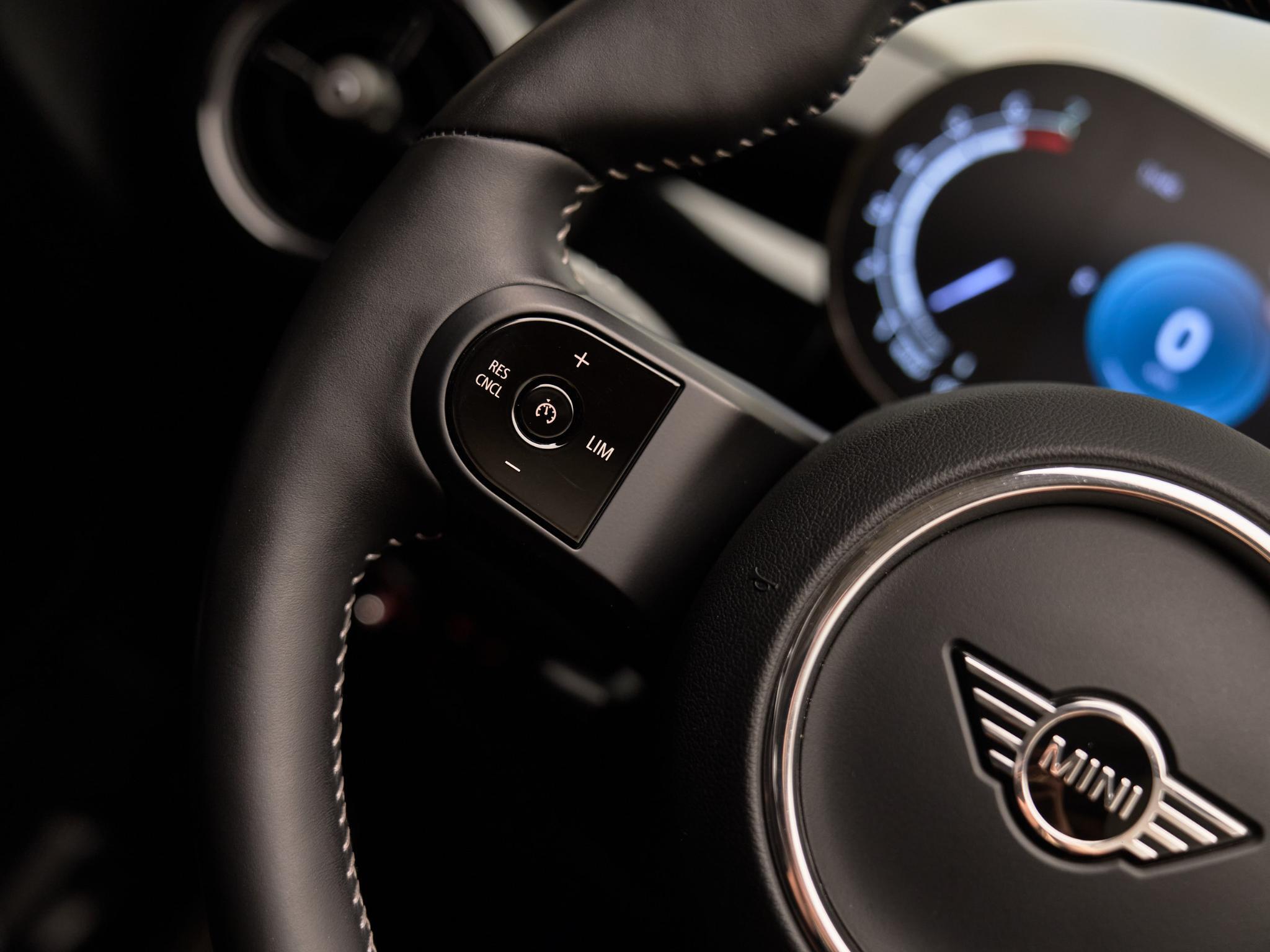 MINI Cooper Cabrio - 13