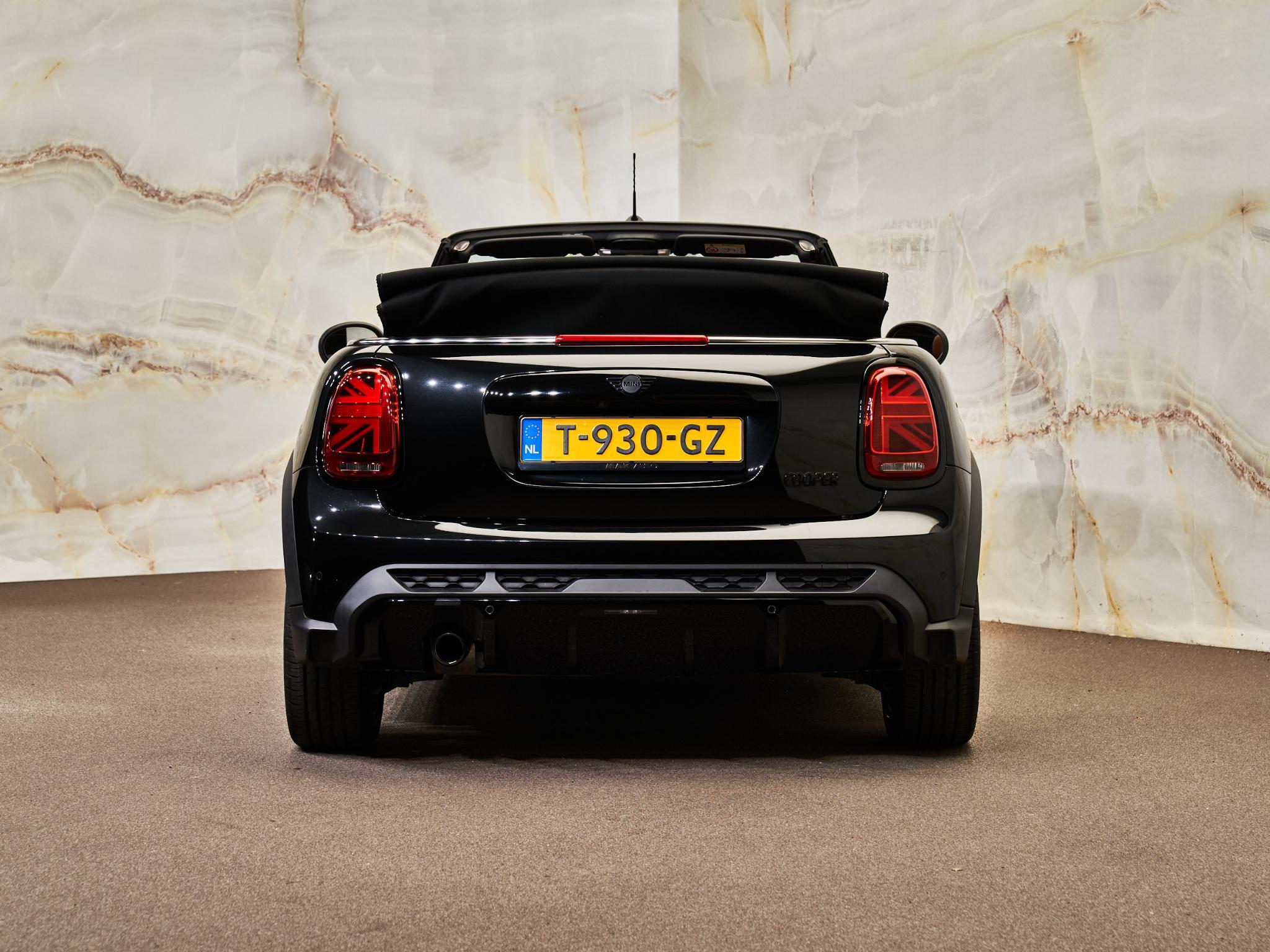 MINI Cooper Cabrio - 24