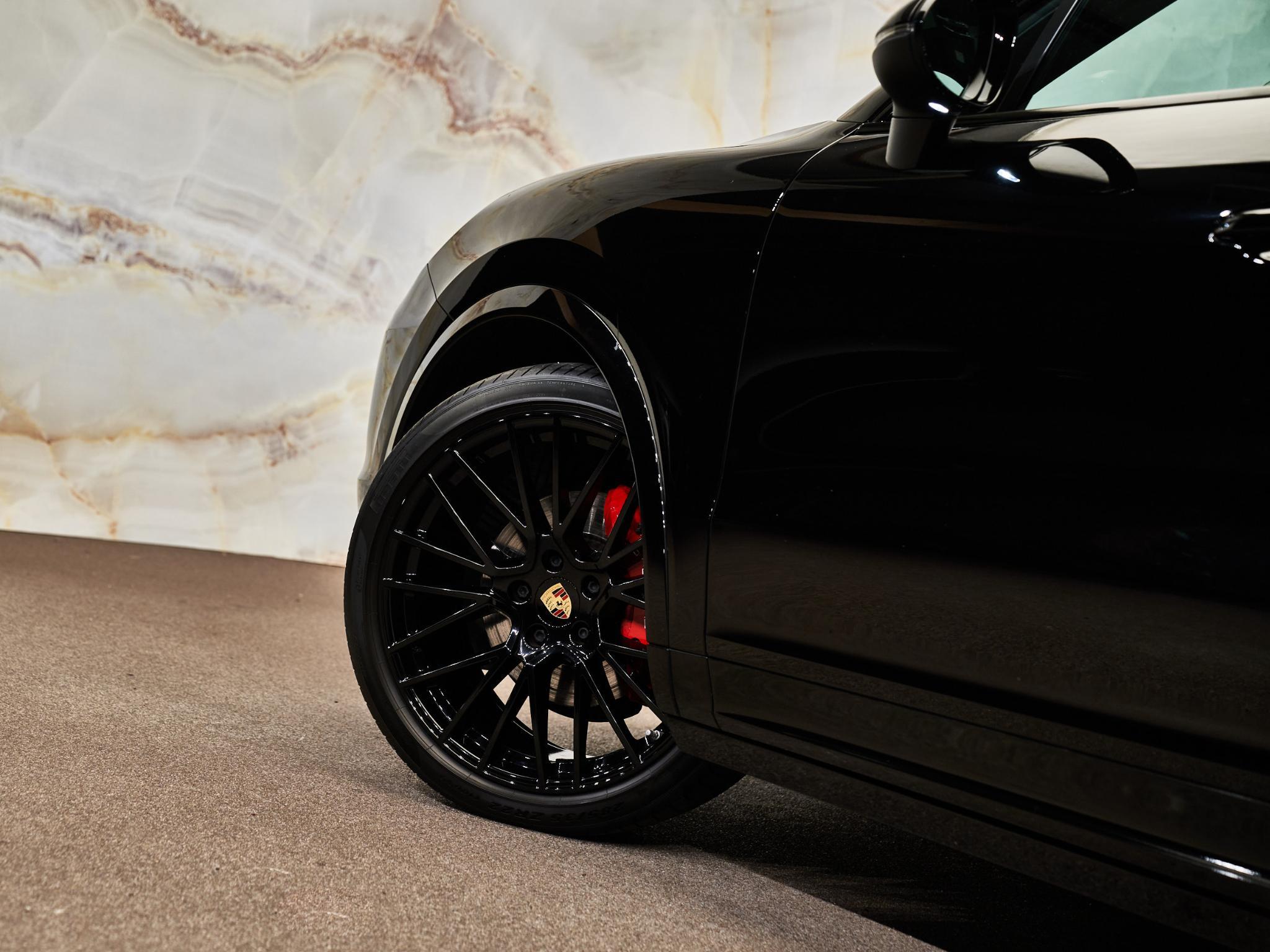 Porsche Cayenne - 27