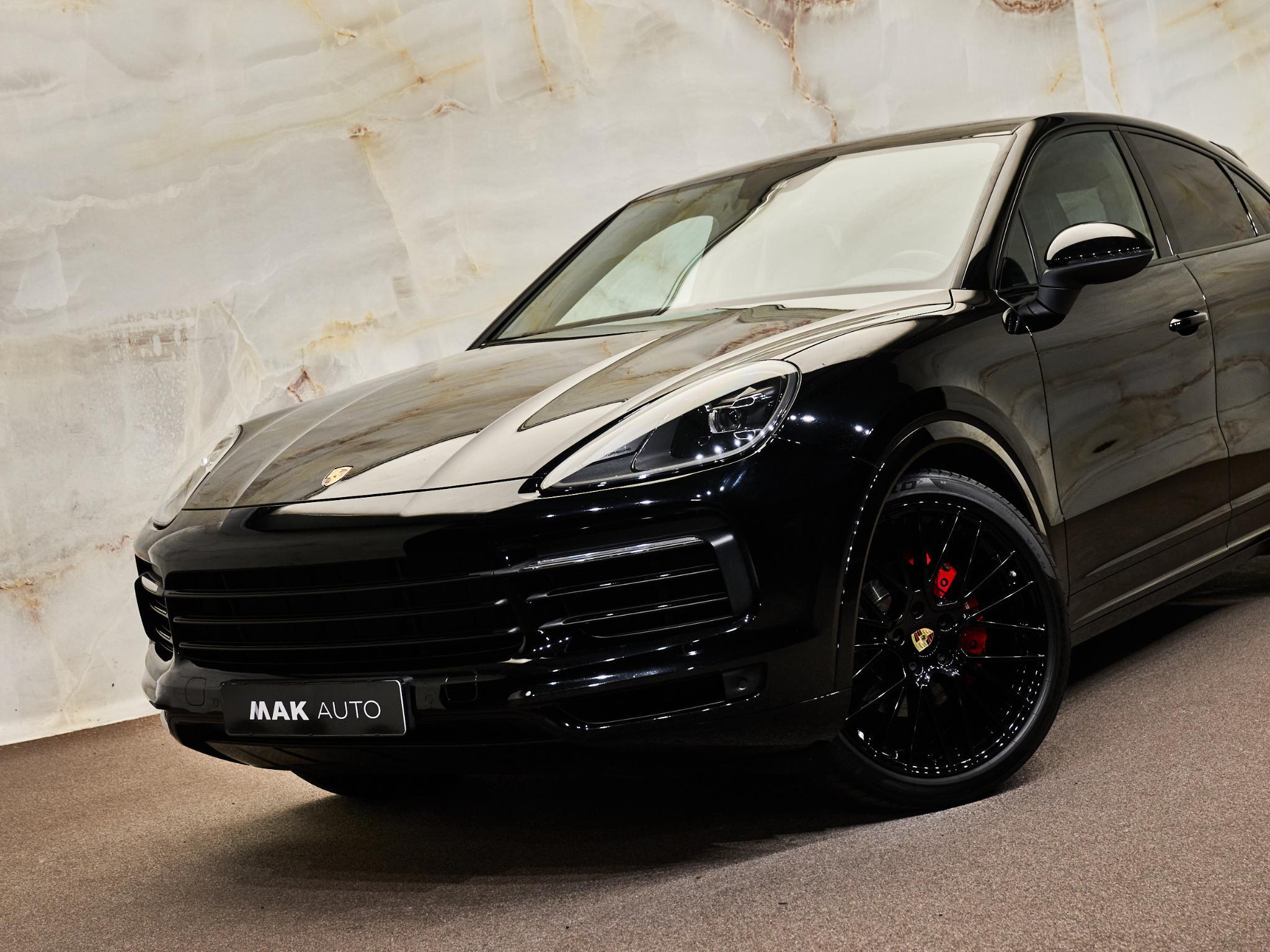 Porsche Cayenne - 4