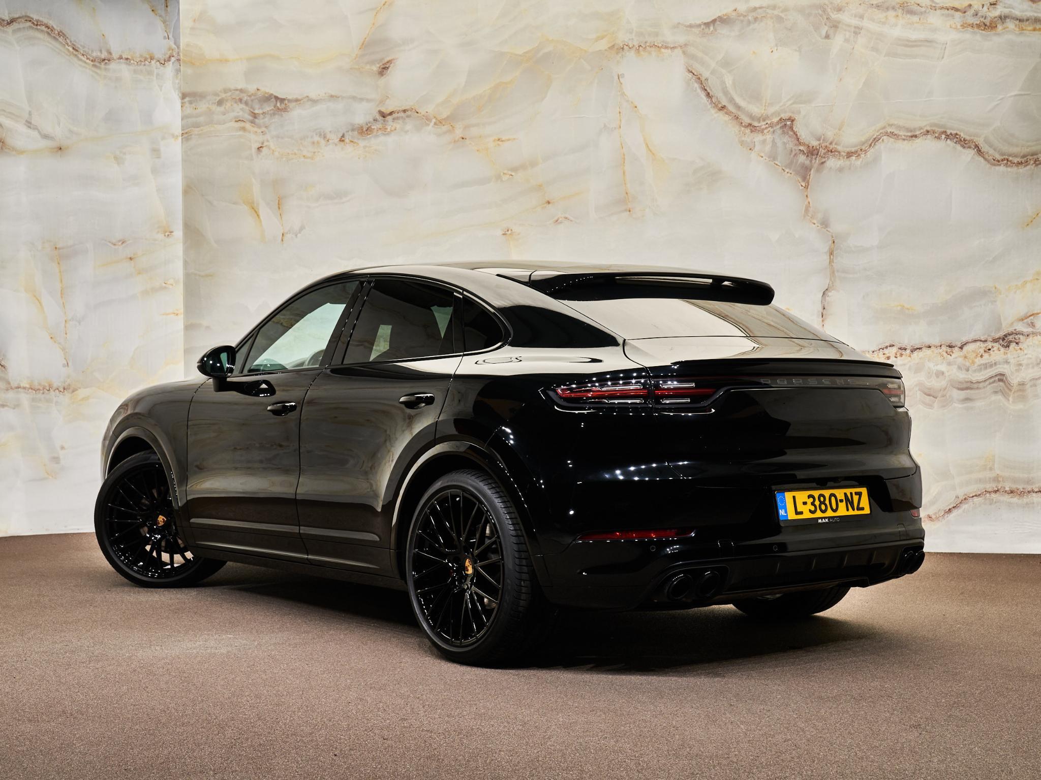 Porsche Cayenne - 3