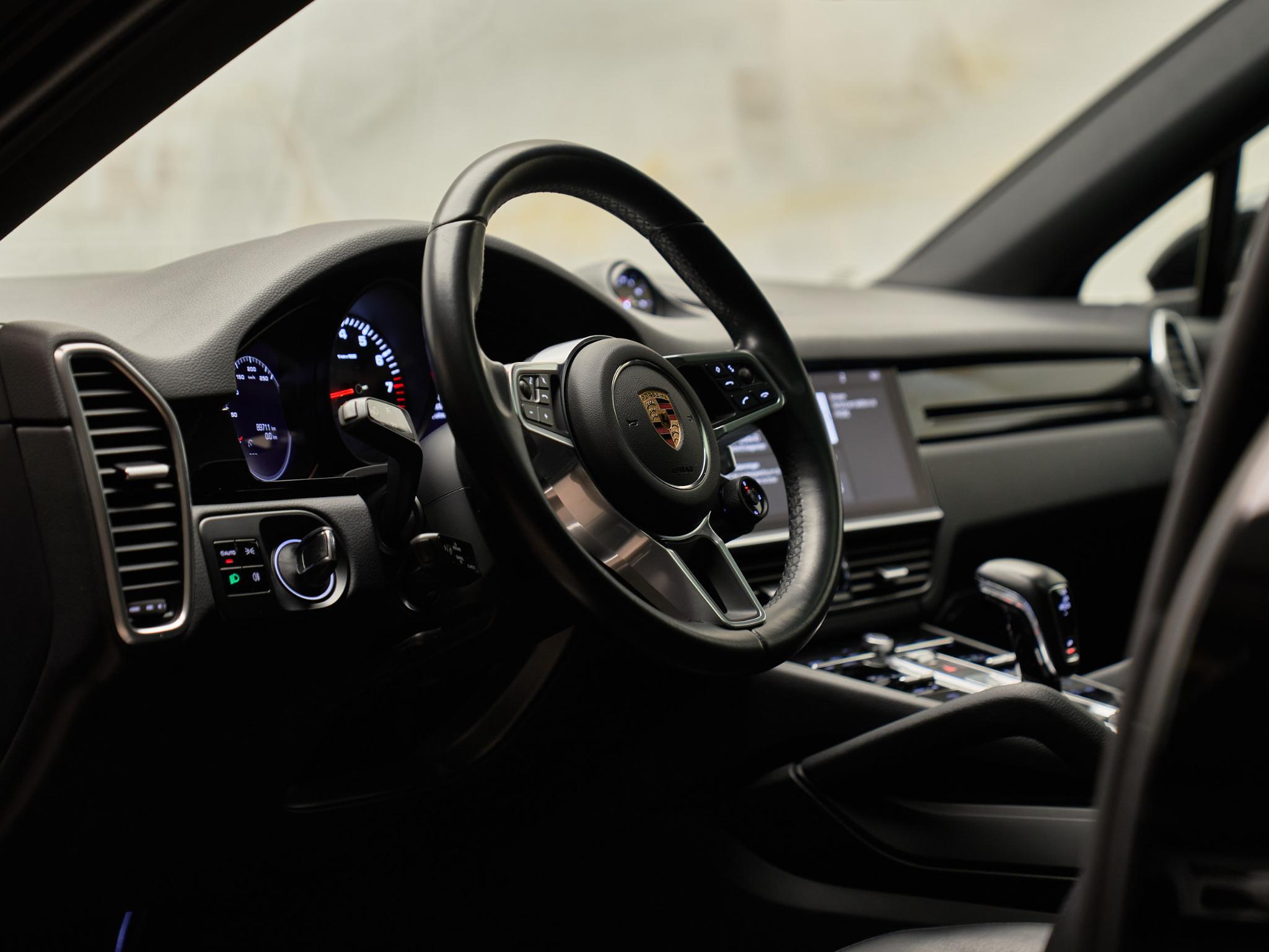 Porsche Cayenne - 17
