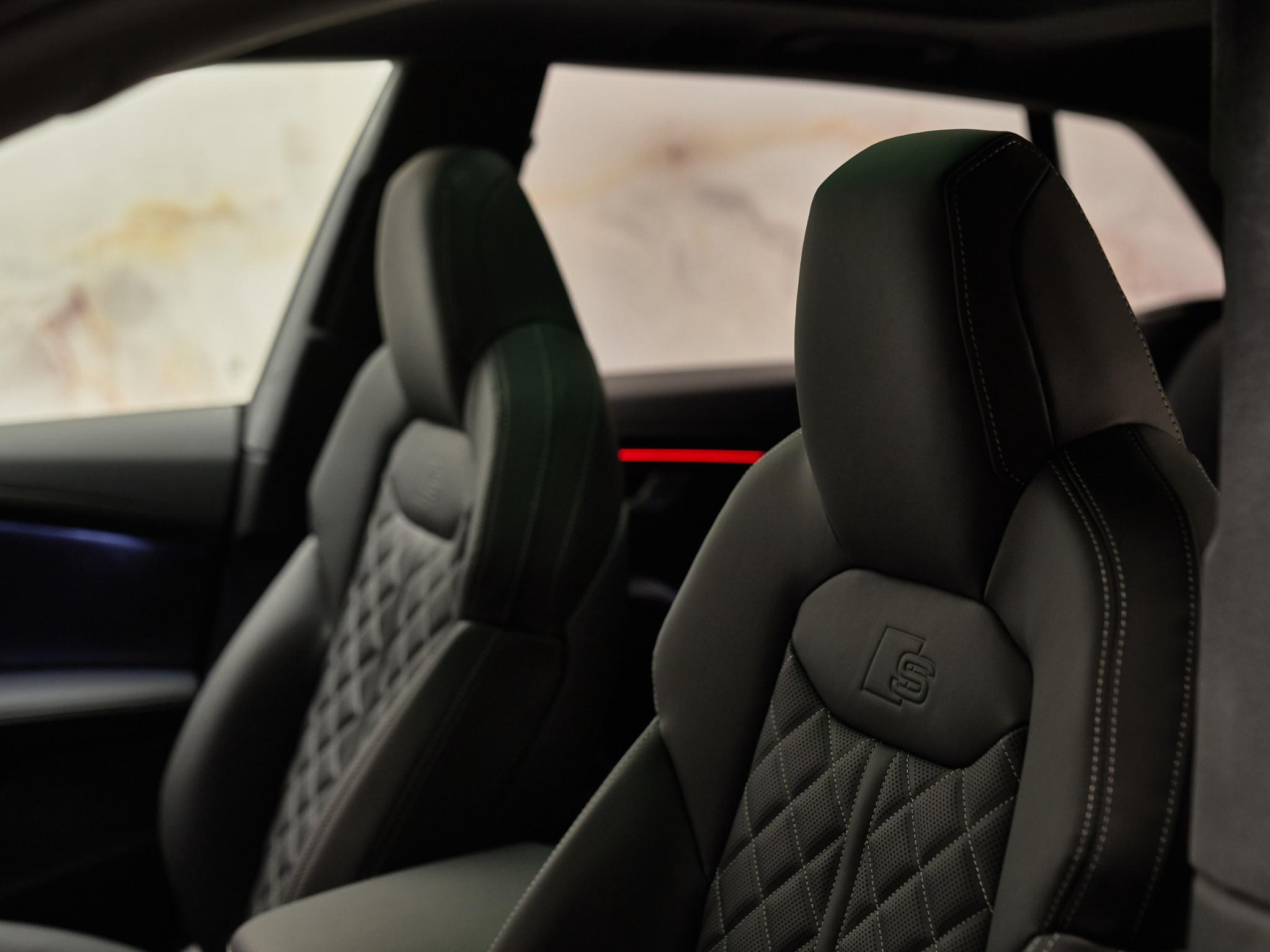 Audi Q8 - 24